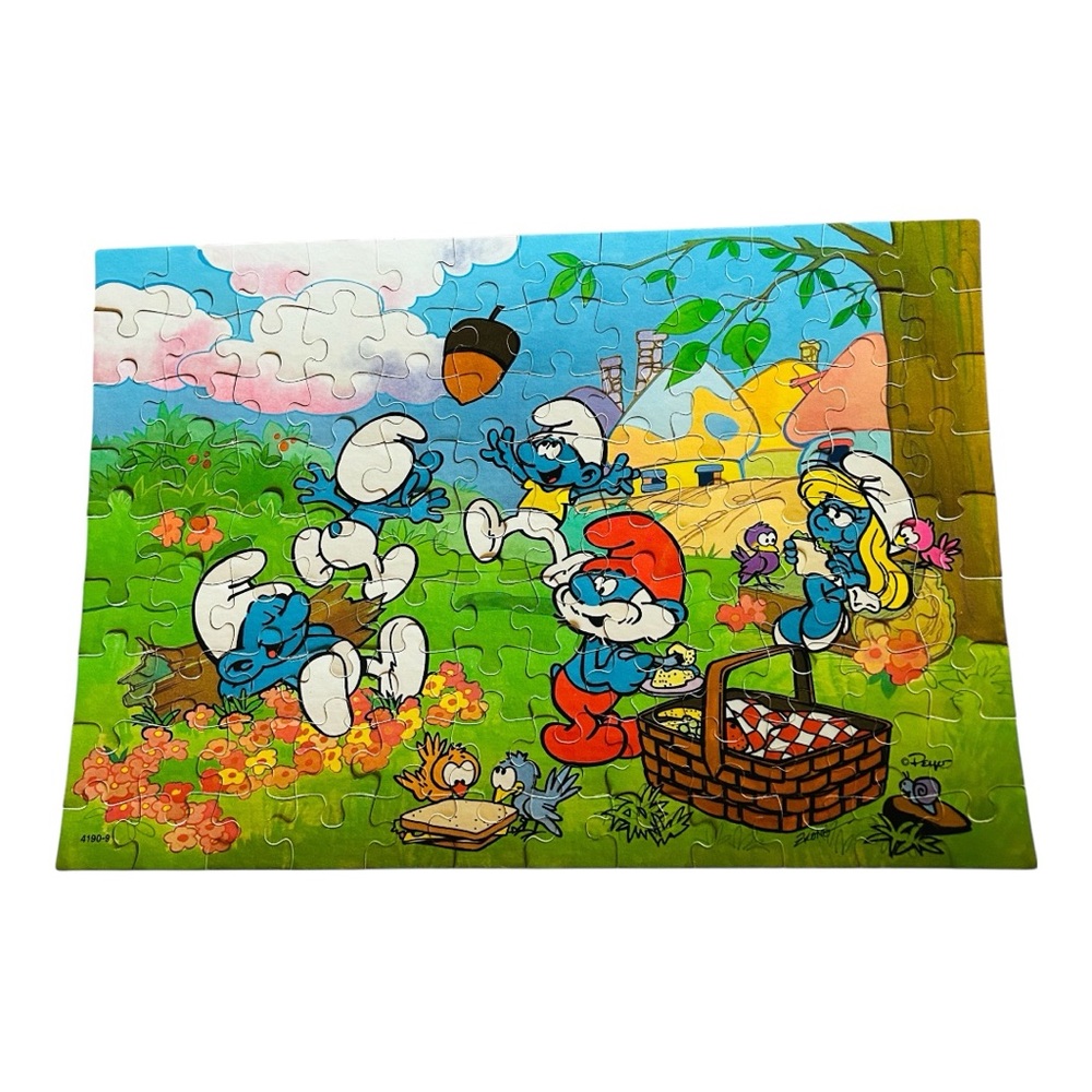 Puzzle 100 Piece Smurfs Picnic Collectable  Papa Smurf Picnic Vintage table game